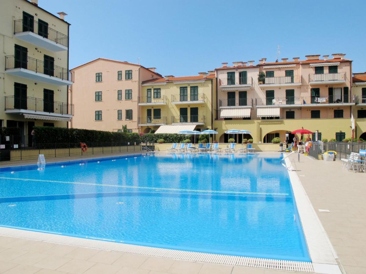 Apartment Cala Azzurra - Imp312 By Interhome Imperia Eksteriør bilde